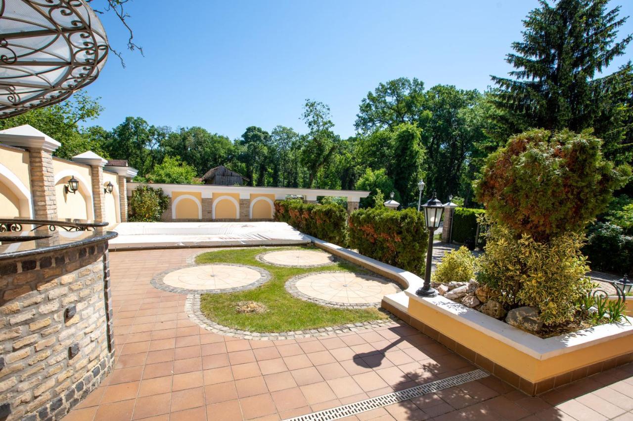 Hotel Vila Lago Palić Dış mekan fotoğraf